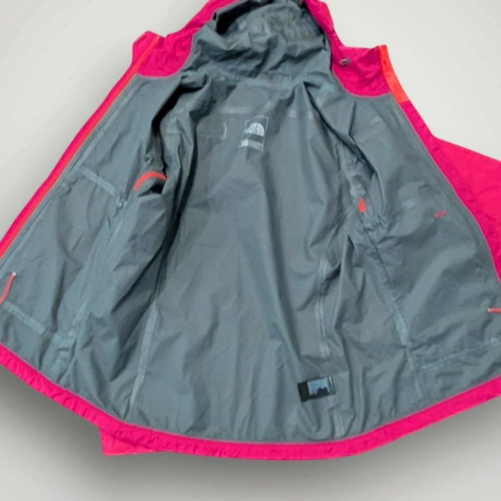 The North Face Women's Dryzzle Rain Jacket - Picture 9 of 13